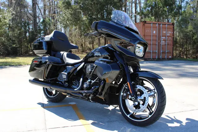 Moto Harley-Davidson Street Glide 2025 Ultra