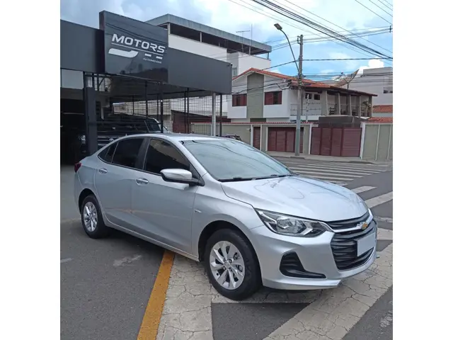 Carro Chevrolet Onix Plus 2022 1.0 LT Turbo (Flex)