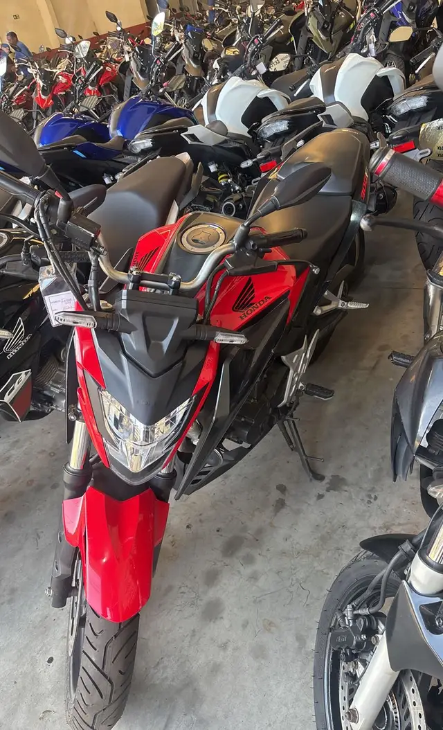 Moto Honda CB 300F Twister 2023 (ABS)