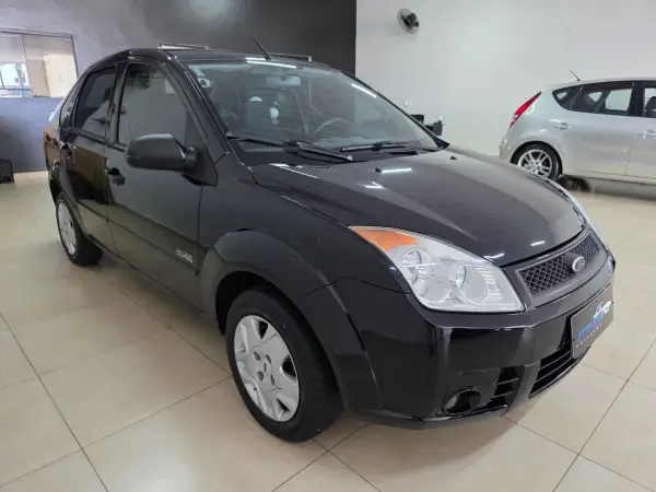 Carro Ford Fiesta Sedan 2010 1.6 (Flex)