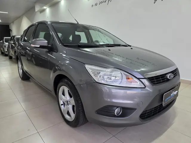 Carro Ford Focus Hatch 2013 GLX 2.0 16V (Flex)