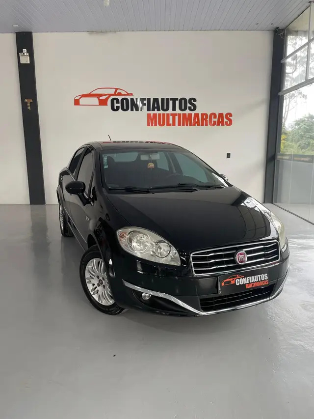 Carro Fiat Linea 2015 Essence 1.8 16V (Flex)