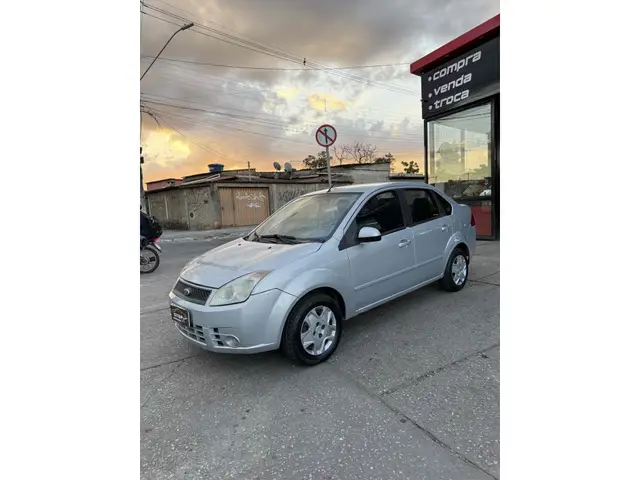 Carro Ford Fiesta Sedan 2008 1.6 (Flex)