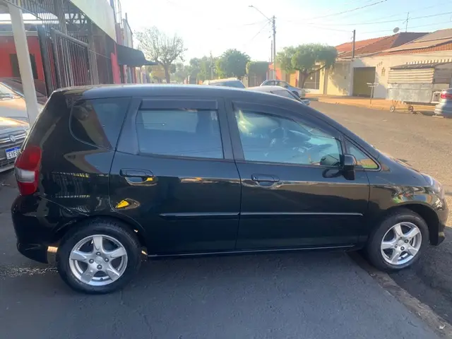 Carro Honda Fit 2007 LX 1.4