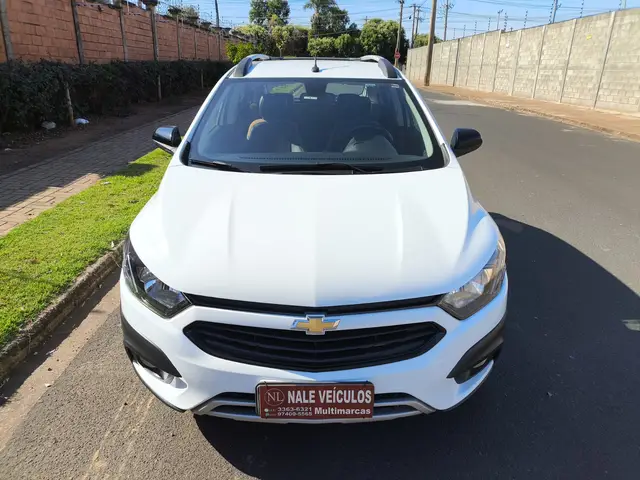 Carro Chevrolet Onix 2017 1.4 Activ SPE/4
