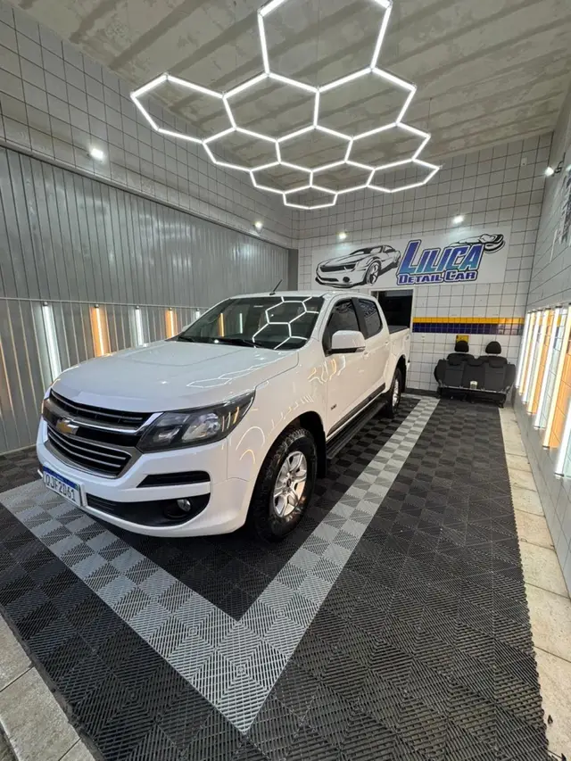 Carro Chevrolet S10 Cabine Dupla 2018 S10 2.5 ECOTEC SIDI LT 4WD (Cabine Dupla) (Aut)
