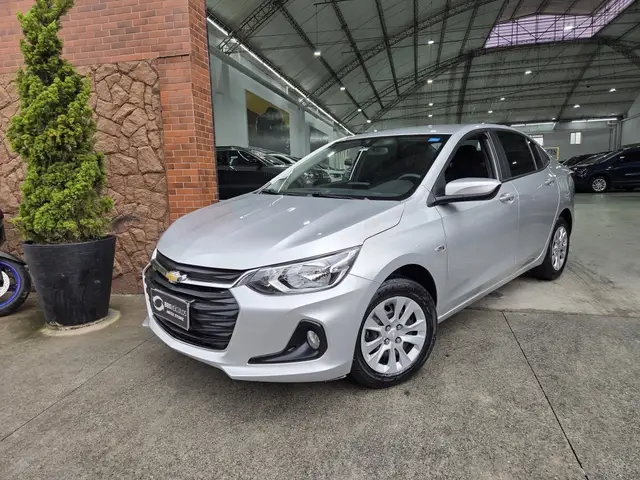 Carro Chevrolet Onix Plus 2023 LT 1.0
