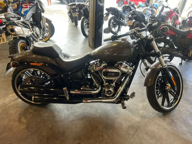 Moto Harley-Davidson Softail 2019 BREAKOUT FXBRS