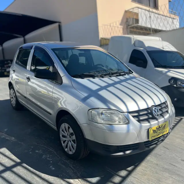 Carro Volkswagen Fox 2009 1.0 8V (Flex) 4p