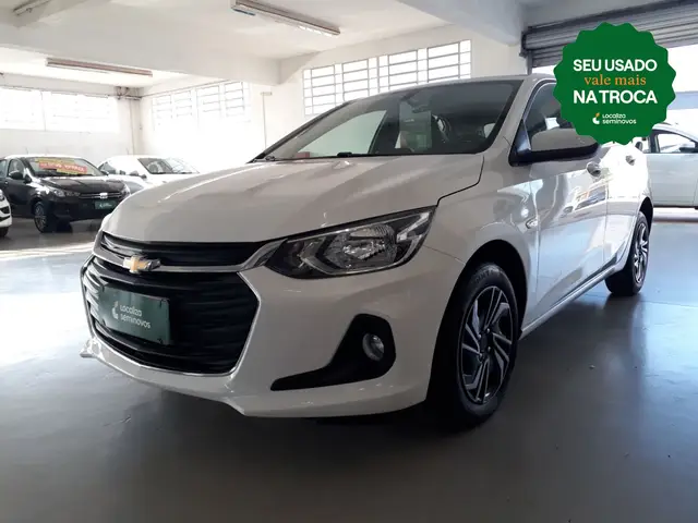 Carro Chevrolet Onix Plus 2024 LT 1.0