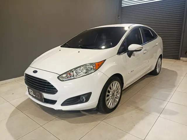 Carro Ford New Fiesta Sedan 2015 1.6 Titanium PowerShift (Flex)