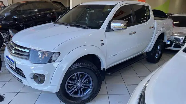 Carro Mitsubishi L200 Triton 2013 3.2 DI-D 4x4