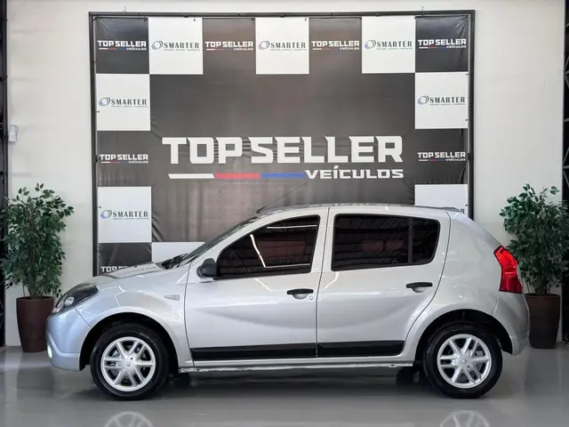 Carro Renault Sandero 2010 Expression 1.0 16V (flex)
