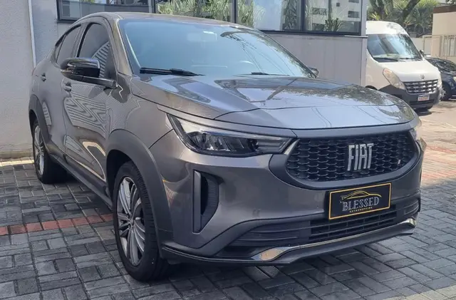 Carro Fiat Fastback 2024 Turbo 200
