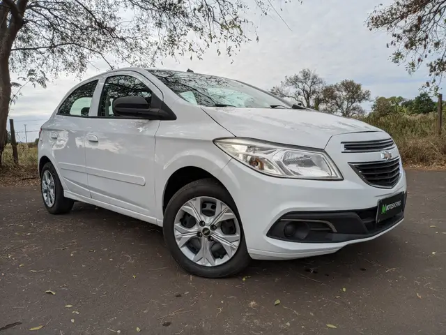 Carro Chevrolet Onix 2015 1.0 LT SPE/4