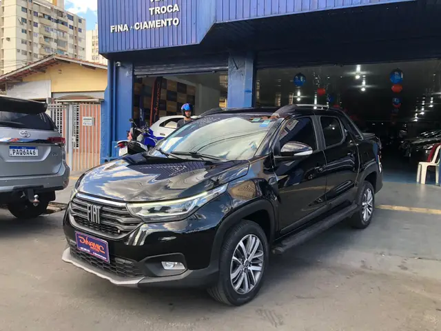 Carro Fiat Strada 2022 Volcano 1.3 CD (Flex)