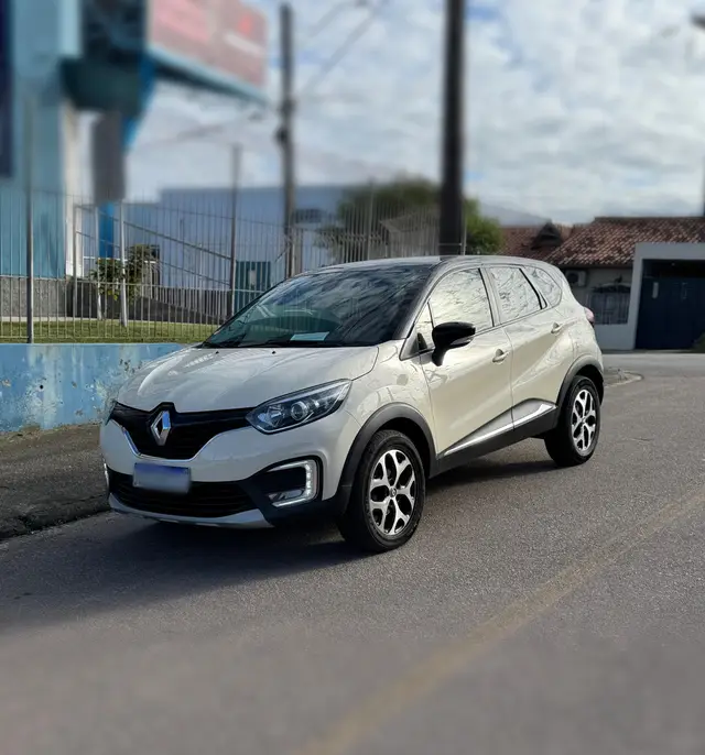 Carro Renault Captur 2019 Intense 1.6 16v SCe CVT (Flex)
