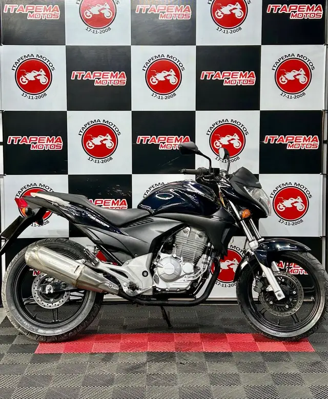 Moto Honda CB 300R 2012 Edição Especial