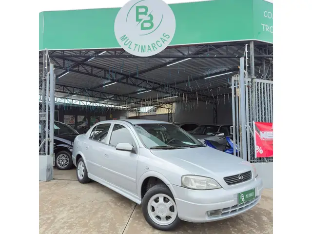 Carro Chevrolet Astra Sedan 2001 GL Milenium 1.8 MPFi