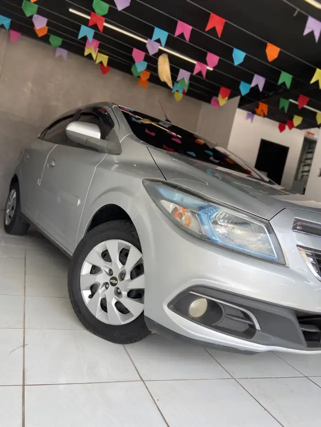 Carro Chevrolet Onix 2013 1.4 LT SPE/4