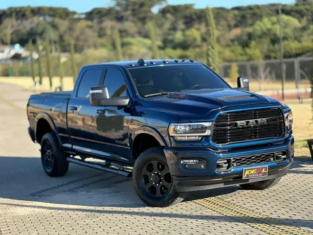 Carro RAM 2500 2024 Night Edition 6.7 4X4