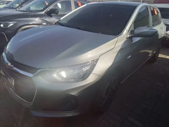 Carro Chevrolet Onix Plus 2025 LT 1.0