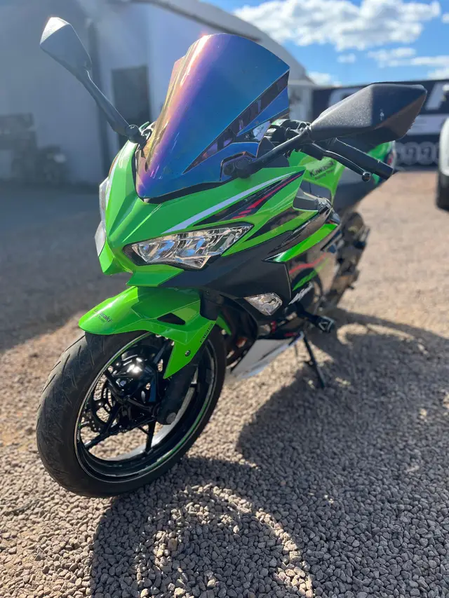 Moto Kawasaki Ninja 2022 400
