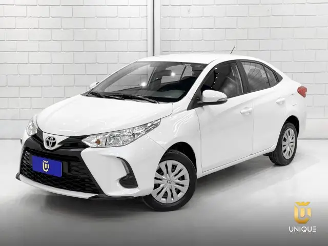 Carro Toyota Yaris Sedan 2023 XL 1.5 (Flex) (Aut)
