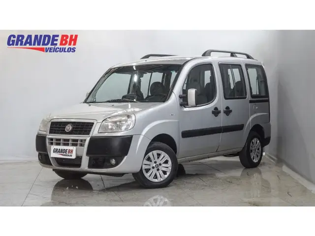 Carro Fiat Doblò 2014 Attractive 1.4 8V (Flex)