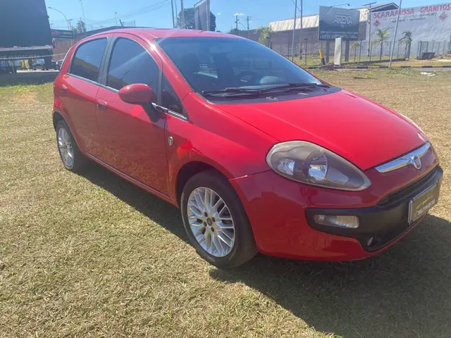 Carro Fiat Punto 2013 Attractive 1.4 (Flex)
