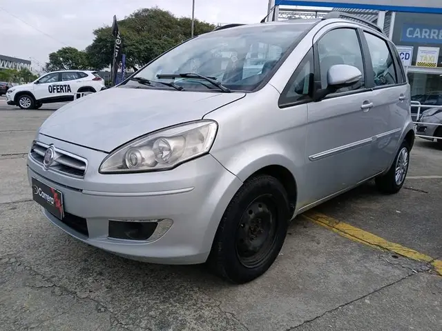Carro Fiat Idea 2014 Attractive 1.4 8V (Flex)