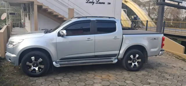 Carro Chevrolet S10 Cabine Dupla 2013 S10 2.8 CTDI LT 4WD (Cabine Dupla)