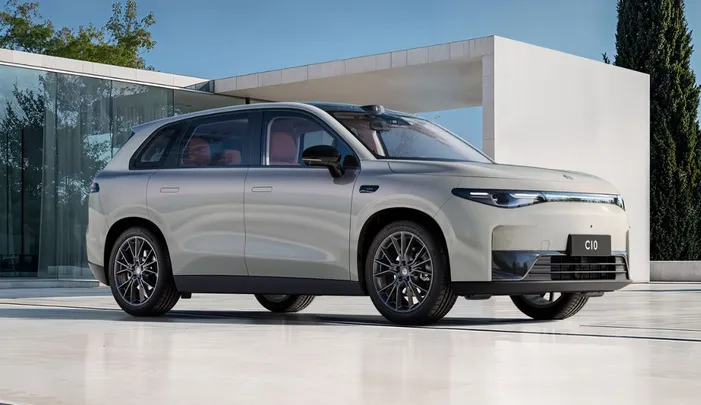 Leapmotor C10 terá tecnologia que remete ao BMW i3, um dos primeiros carros elétricos do Brasil