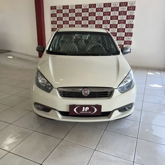 Carro Fiat Grand Siena 2014 Essence 1.6 16V (Flex)