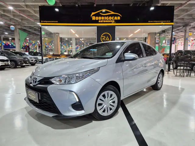 Carro Toyota Yaris Sedan 2024 XL 1.5 Flex 16V 4p Aut.