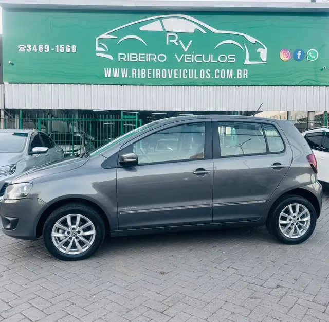Carro Volkswagen Fox 2014 1.6 VHT Highline (Flex)