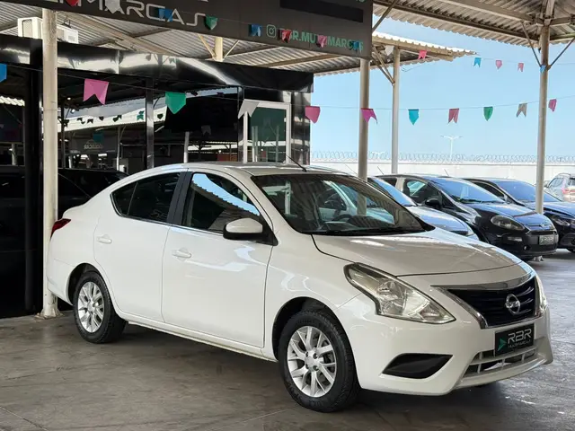 Carro Nissan Versa 2018 1.6 16V SV FlexStart CVT (Flex)