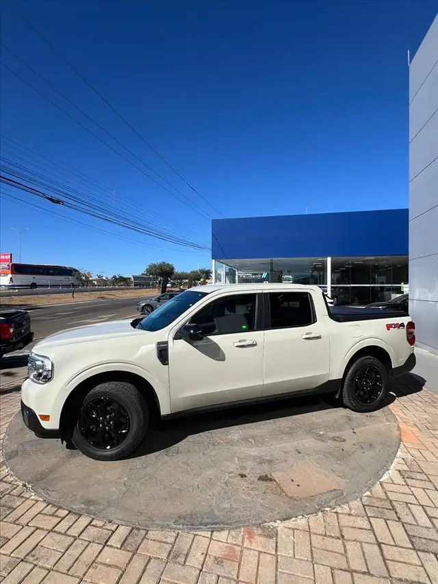 Carro Ford Maverick 2024 Lariat FX4 2.0 EcoBoost Aut.