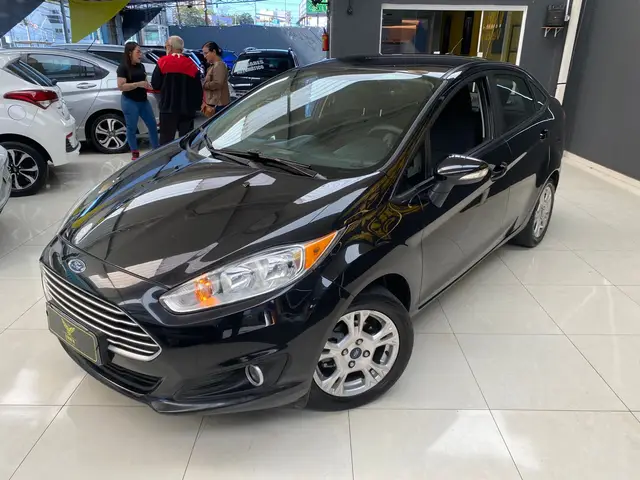 Carro Ford New Fiesta Sedan 2015 1.6 SE (Flex)
