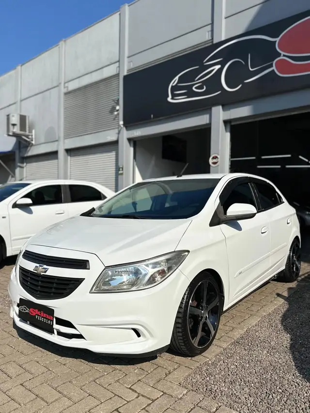 Carro Chevrolet Onix 2016 1.0 LS SPE/4