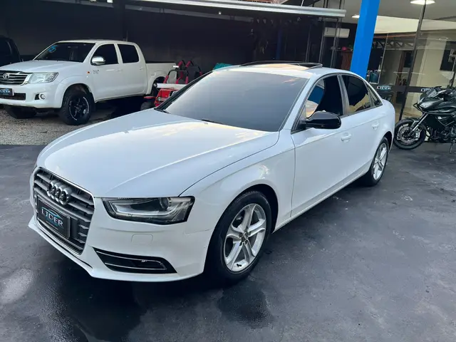 Carro Audi A4 2013 2.0 TFSI Attraction Multitronic