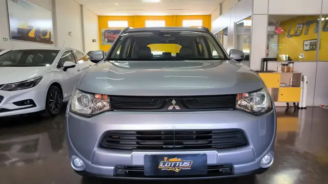 Carro Mitsubishi Outlander 2015 2.0 16V CVT