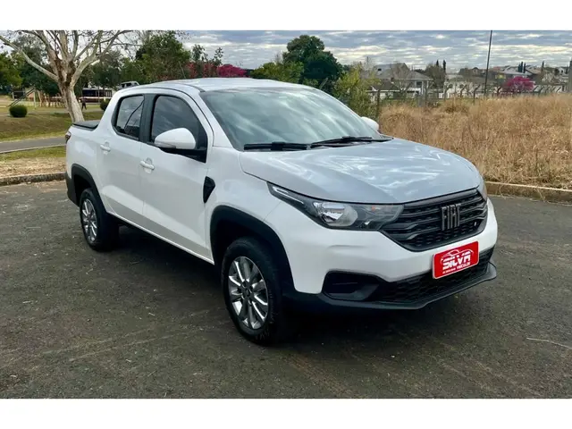 Carro Fiat Strada 2025 Volcano 1.3 Flex 8V CD Aut.