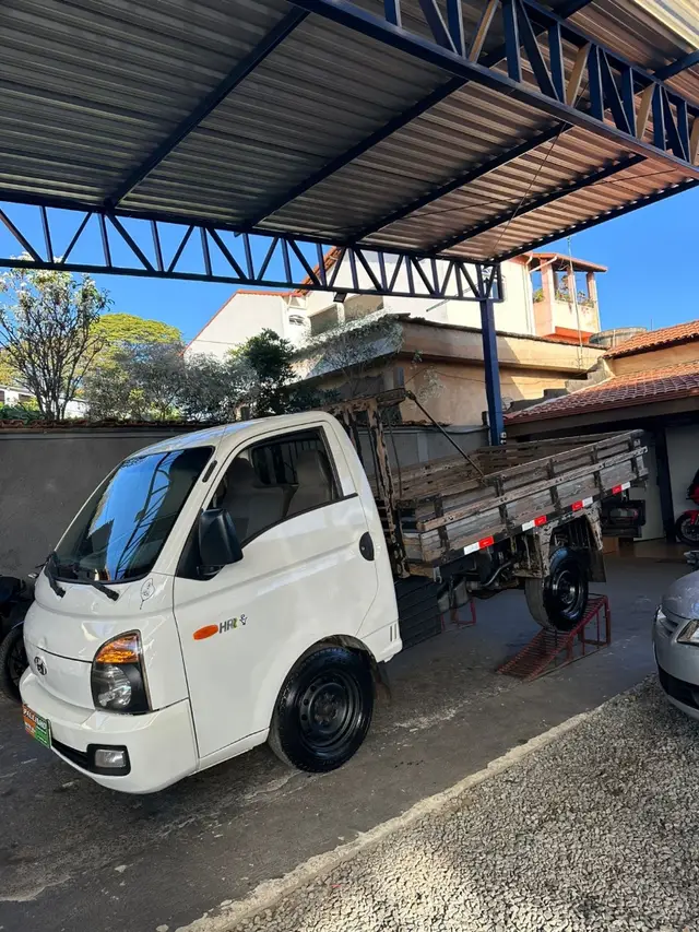 Caminhão Hyundai HR 2014 2.5 TCI HD Longo com Caçamba