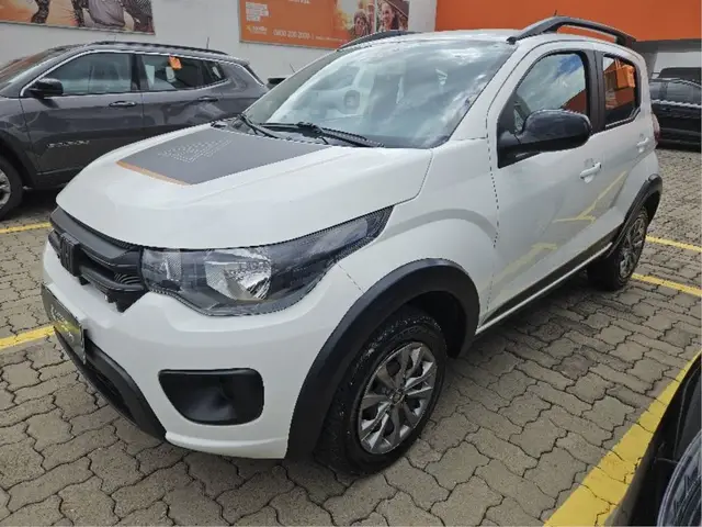 Carro Fiat Mobi 2024 Trekking 1.0