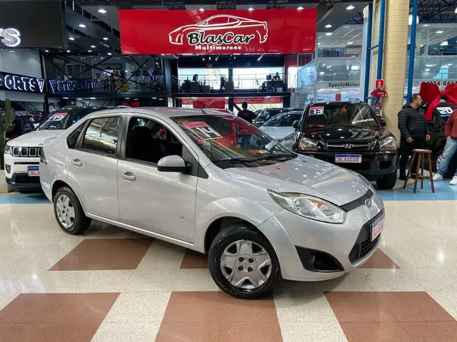 Carro Ford Fiesta Sedan 2014 SE Plus 1.6 RoCam (Flex)