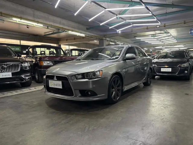 Carro Mitsubishi Lancer 2013 2.0 16V