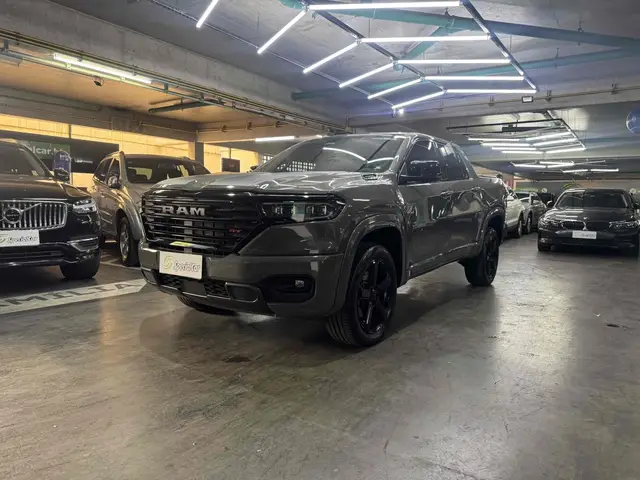 Carro RAM Rampage 2024 R/T 2.0 Turbo