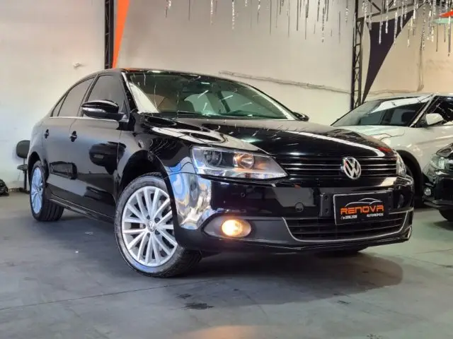 Carro Volkswagen Jetta 2013 2.0 TSI Highline DSG