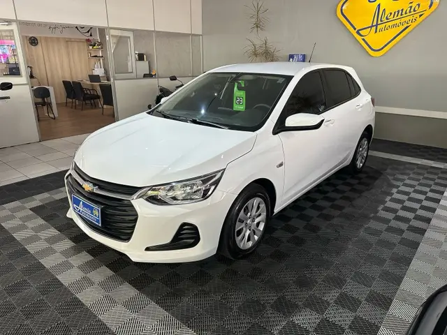 Carro Chevrolet Onix 2023 LT 1.0